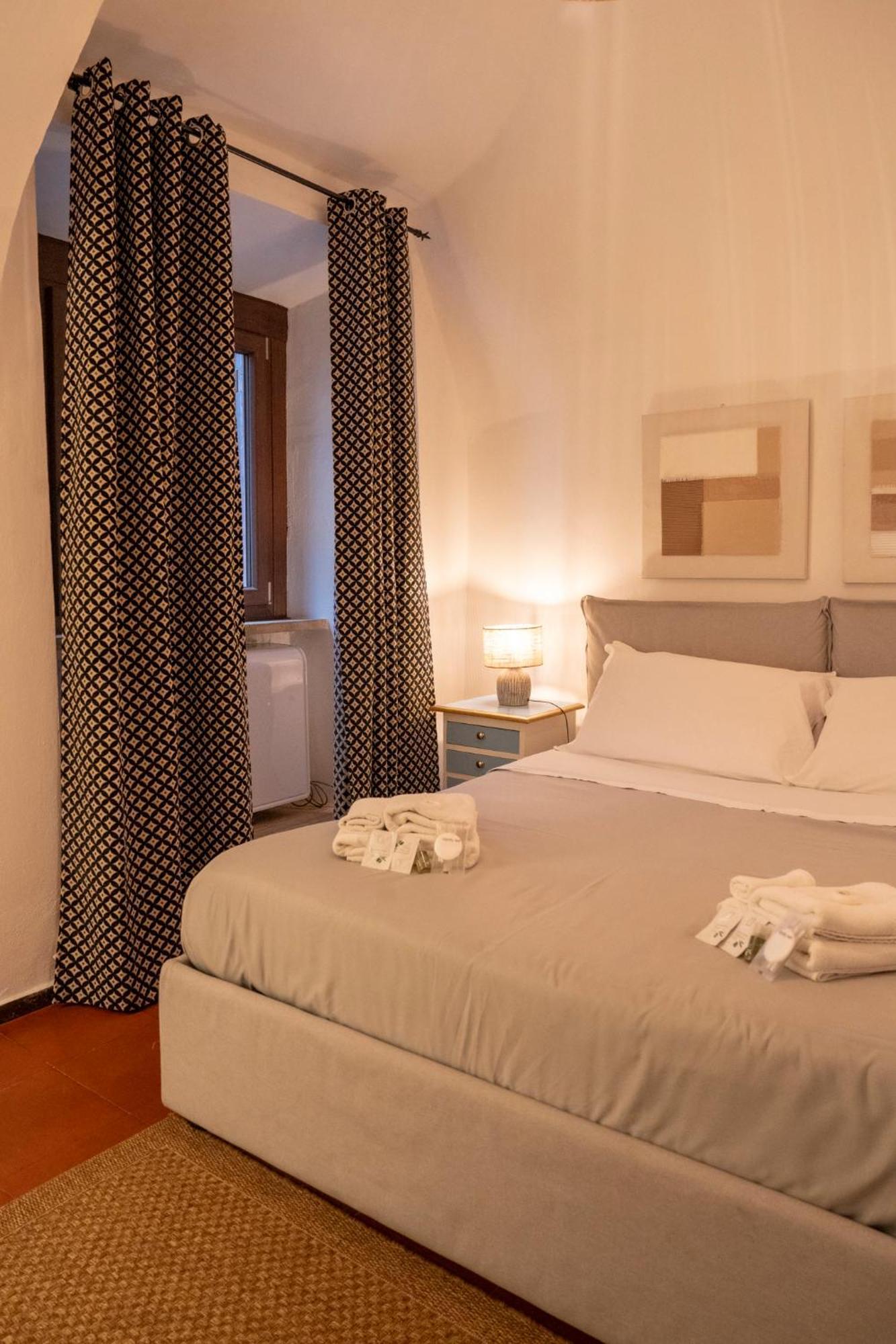 Arco Del Calidarium - Pantheon Apartment Roma Ngoại thất bức ảnh